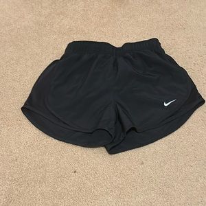 Nike women’s xs black shorts
